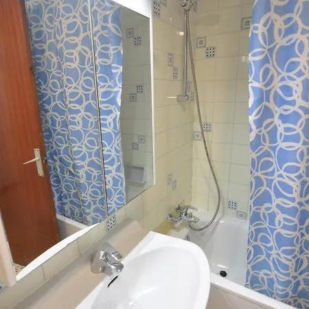 Rnet - 2-1-6 Apartman