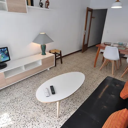 Rnet - 2-1-6 Apartman